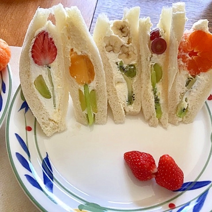 フルーツフラワーサンド 難しいけど楽しめます レシピ 作り方 By 今日子さんの料理レシピ 楽天レシピ フルーツフラワーサンド 難しいけど楽しめます レシピ 作り方 By 今日子さんの料理レシピ 楽天レシピ